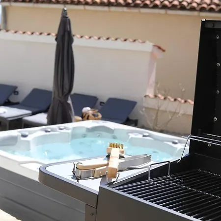 House Marea With Jacuzzi