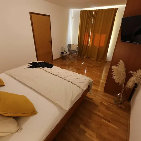 Dom wakacyjny House Marea With Jacuzzi