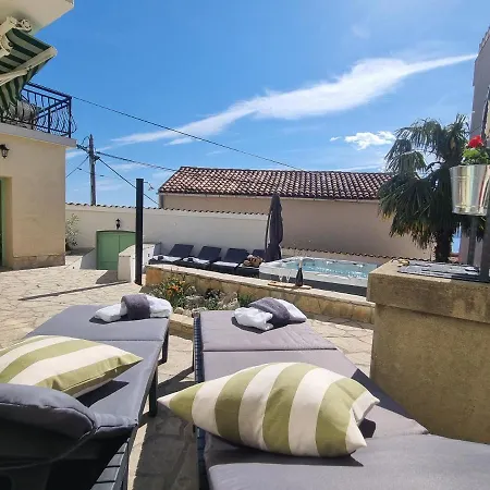 House Marea With Jacuzzi *