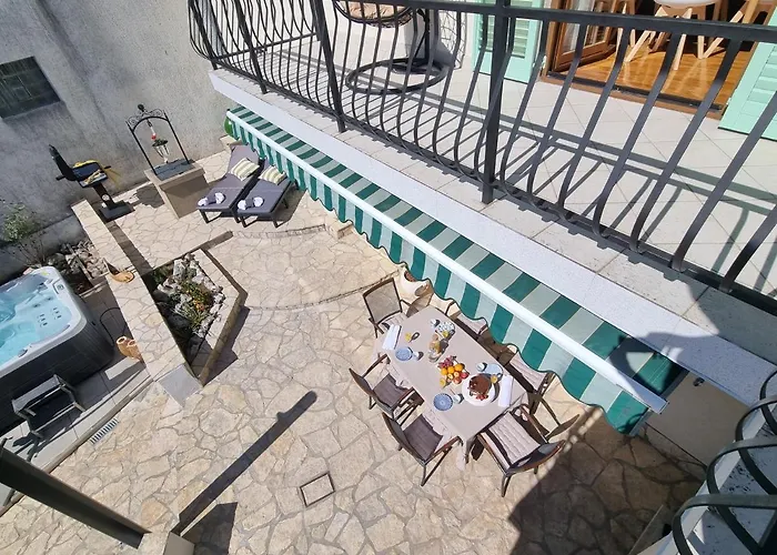House Marea With Jacuzzi *