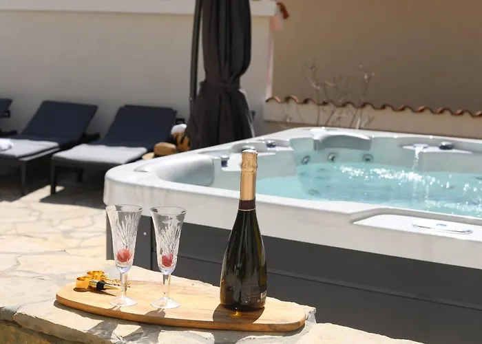 House Marea With Jacuzzi Vikendica Crikvenica