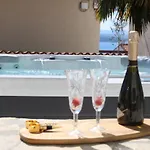 House Marea With Jacuzzi *