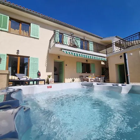 House Marea With Jacuzzi Nyaraló