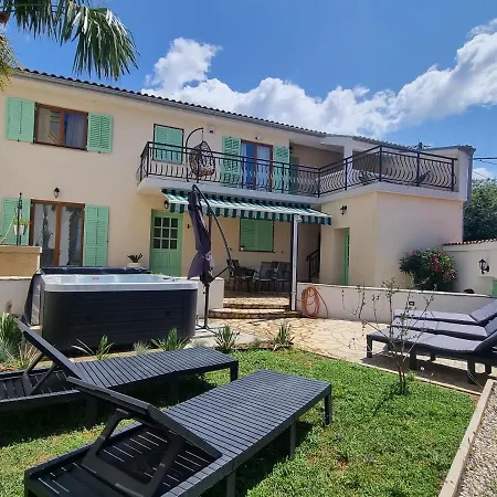 Feriehus House Marea With Jacuzzi Crikvenica
