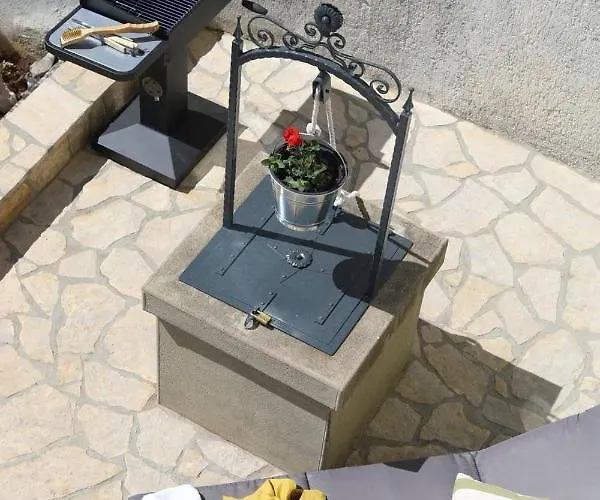 Σπίτι διακοπών House Marea With Jacuzzi *