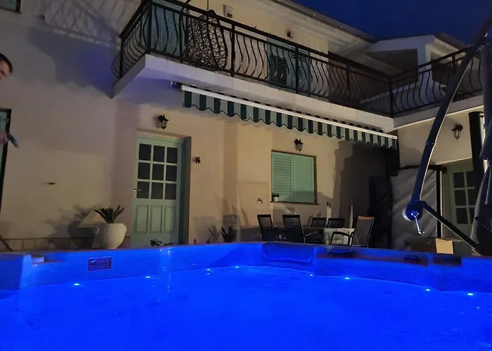 House Marea With Jacuzzi *