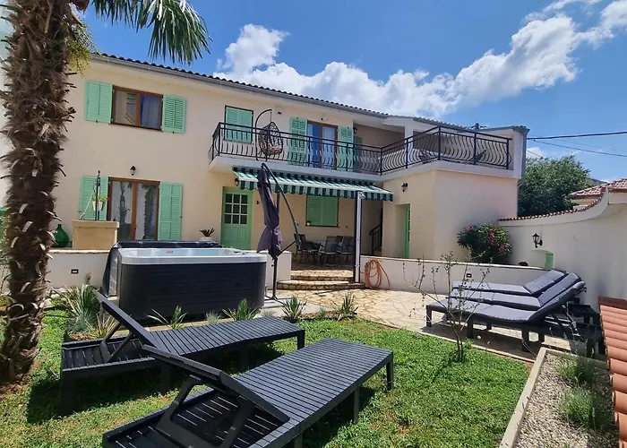 Case de vacanță House Marea With Jacuzzi Crikvenica